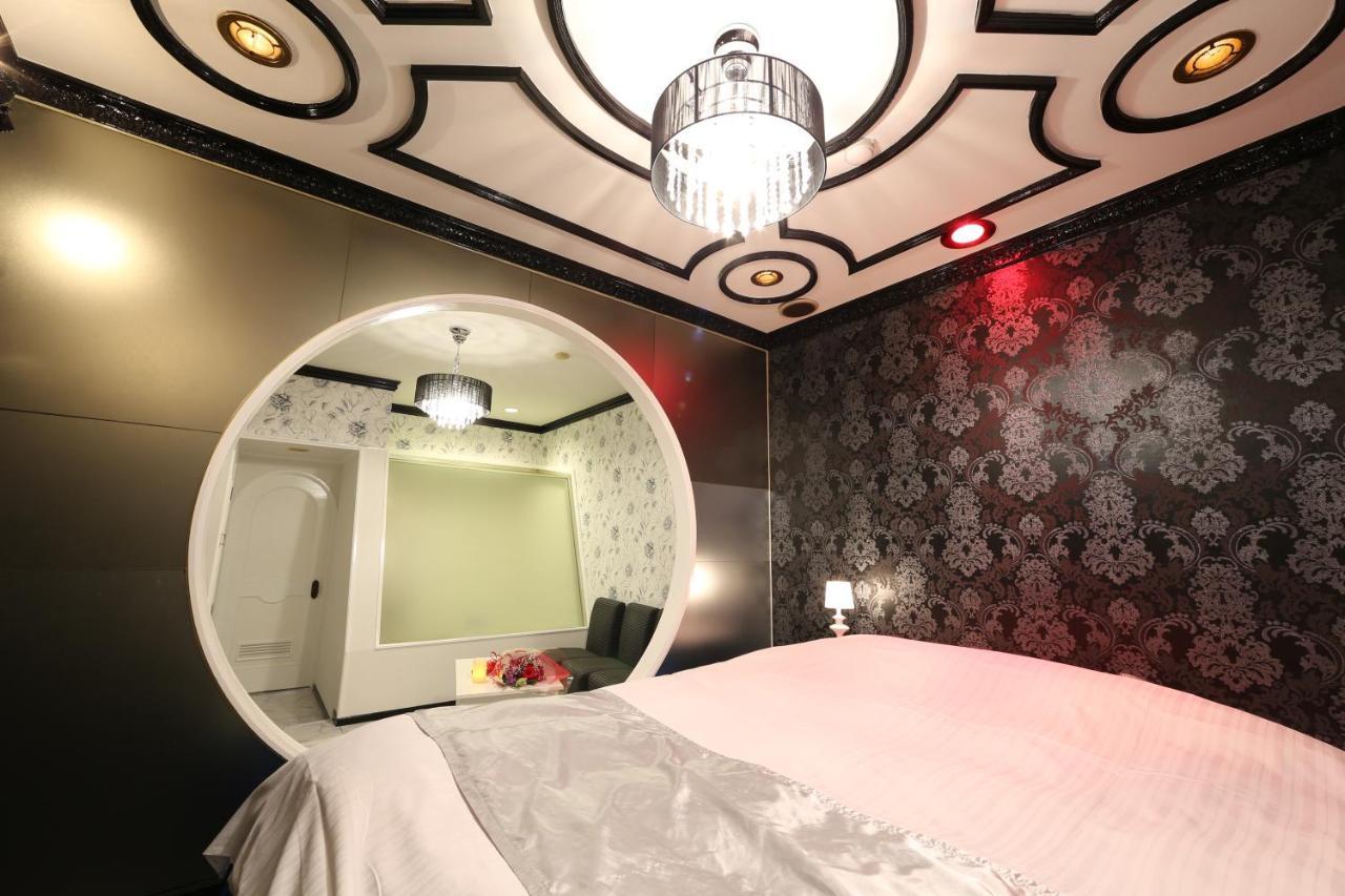 Hotel Sun (Adults Only) Sakai (Osaka) Bagian luar foto
